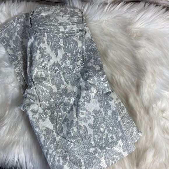 J Brand All Over Lace Super Skinny Jeans Sz 26 - Picture 2 of 11